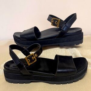 Vionic Black Leather strapped Sandals